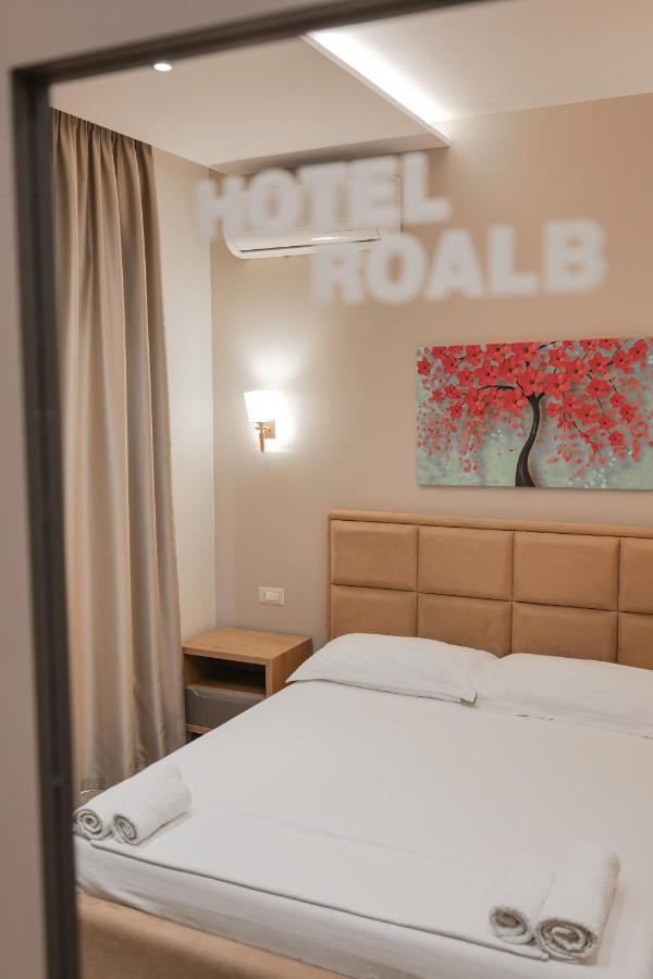 Hotel Roalb Radhimë Exterior foto