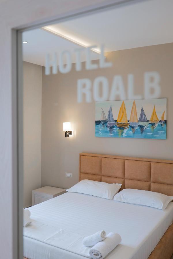 Hotel Roalb Radhimë Exterior foto